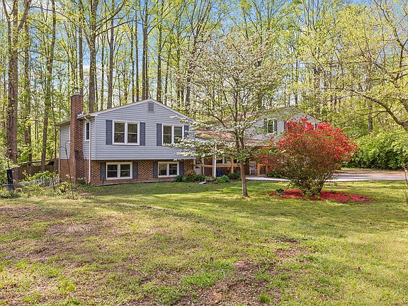 3rd image of 29691 Vincent Cir