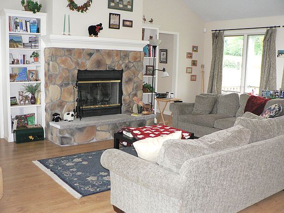 Living Room with internet