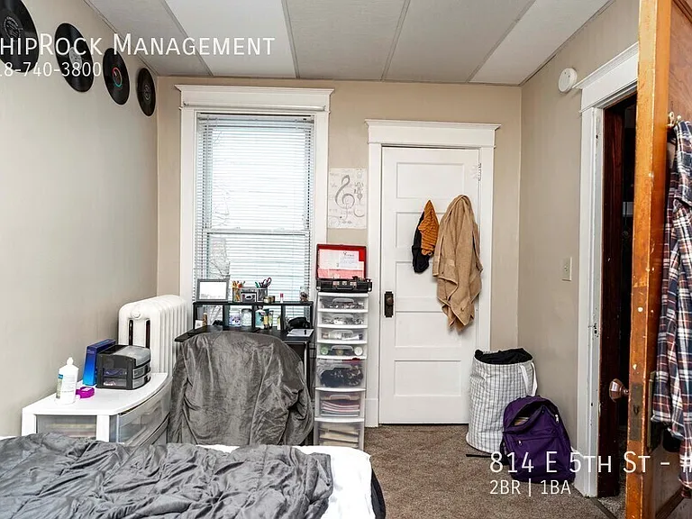 814 E 5th St #2 — Photo 4