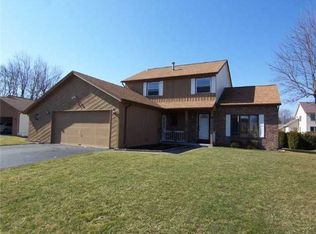 38 Charter Cir, Gates, NY 14606