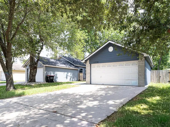 11738 Greencanyon Dr, Houston, TX 77044