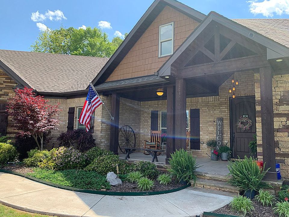 1st image of 76 Lukefield Dr