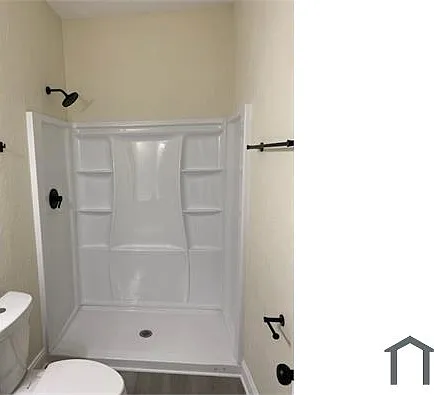 541 Woodbine St — Photo 10