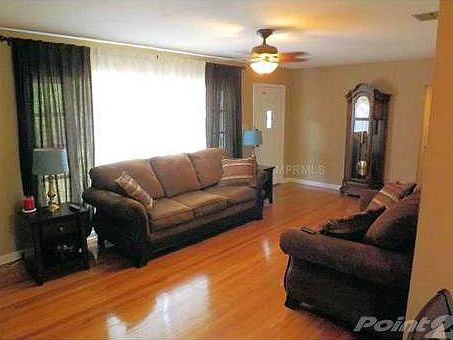 4th image of 1403 E Elm St
