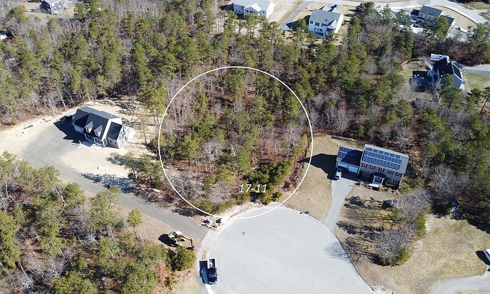 1st image of 17-011 Seabiscuit Dr