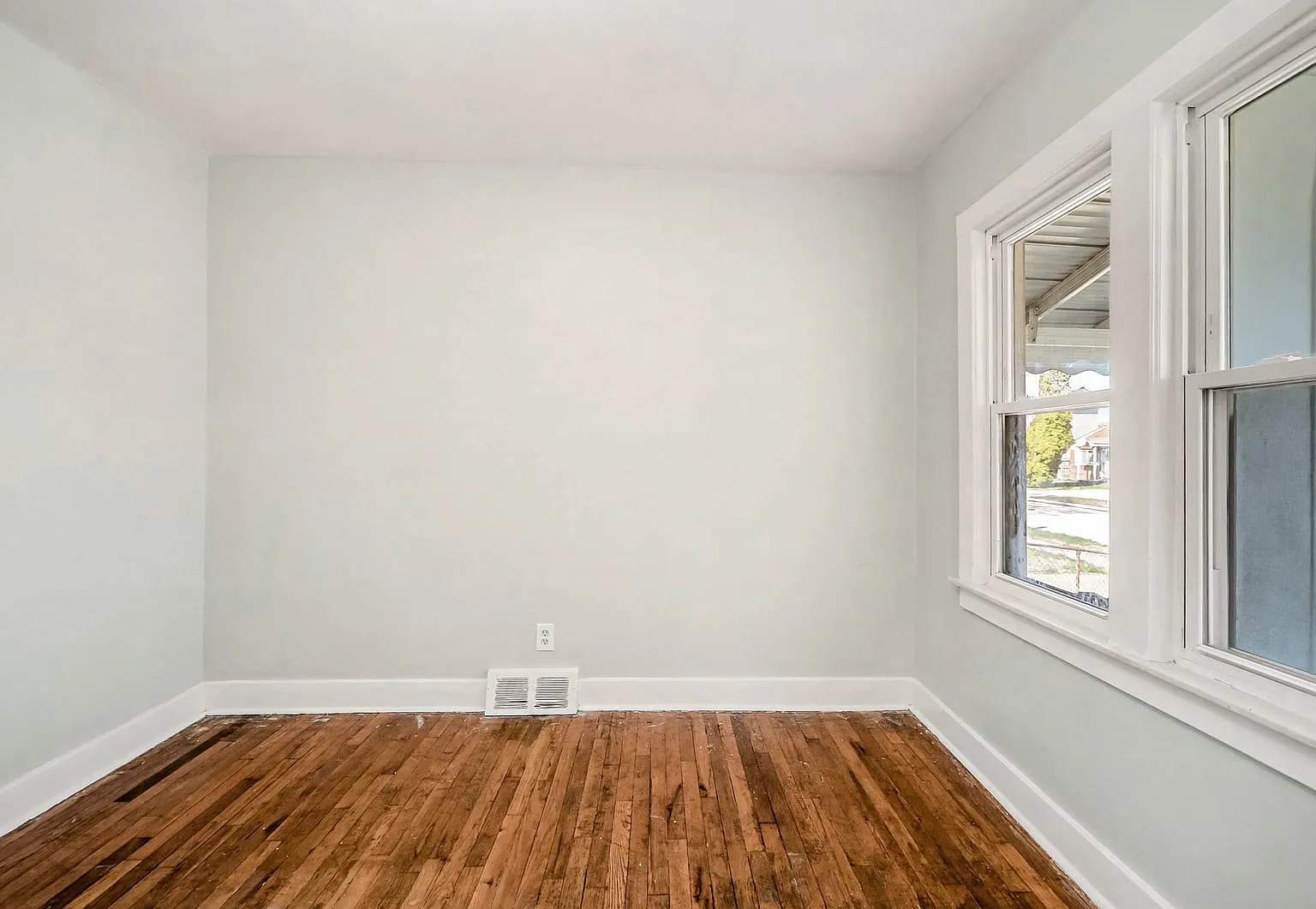 3 bed, 1816 sqft, $1,700 — Photo 2