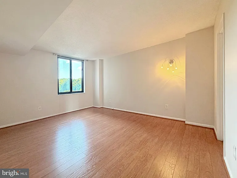 7401 Westlake Ter #610 — Photo 18