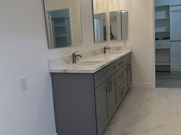 2nd image of 4424 Saint Andrews Dr