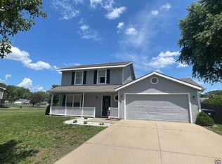 3802 SW Mission Cir, Topeka, KS 66610