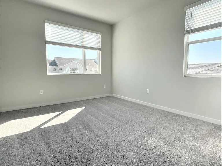15110 Forum Ave — Photo 24