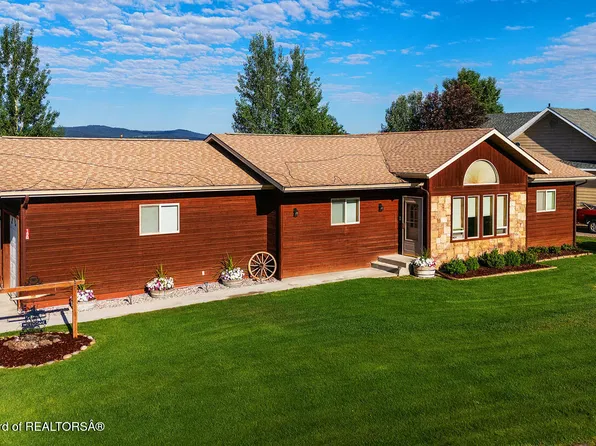 158 Holly Dr, Star Valley Ranch, WY 83127