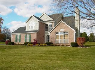 N101W14818 Raintree Dr, Germantown, WI 53022