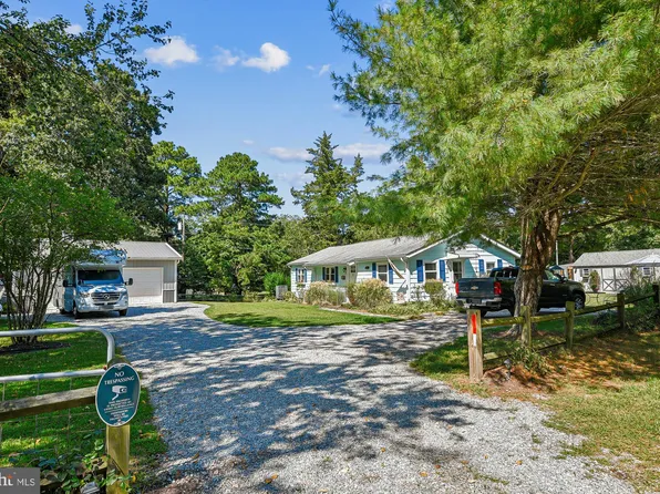 3 Savage Ln, Ocean View, DE 19970