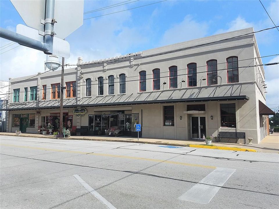 1st image of 300 Morton St