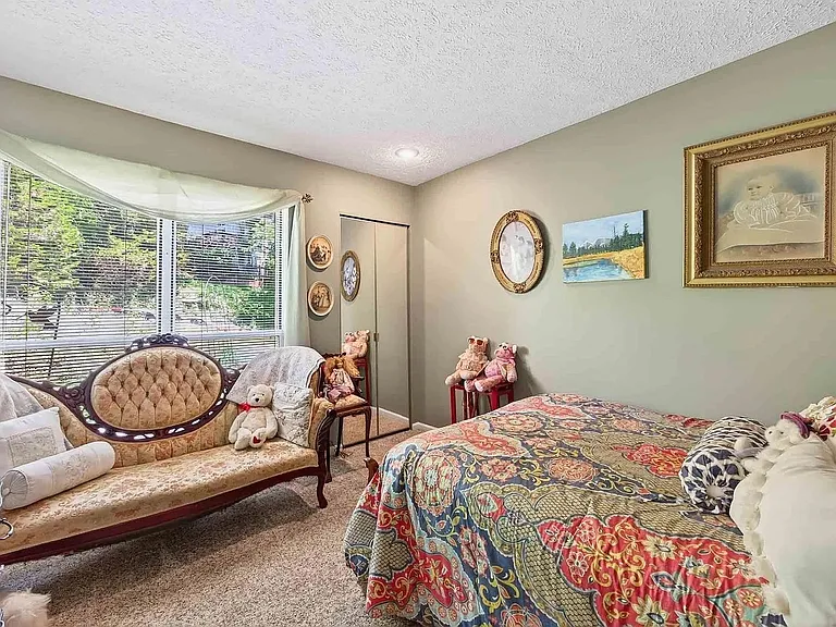 1894 E Bay Pointe Dr — Photo 11