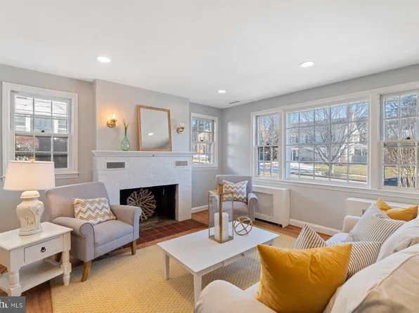 622 Piccadilly Rd, Towson, MD 21204