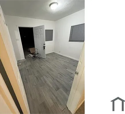 110 E Fredricks St #B — Photo 12