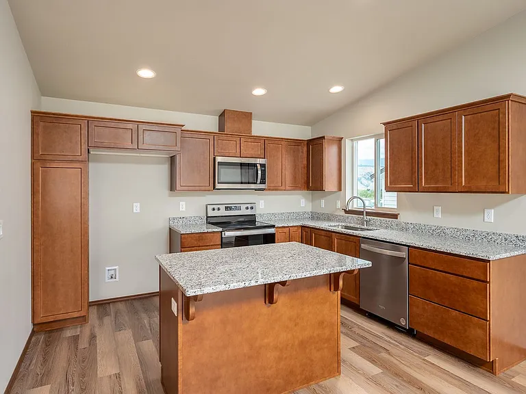 373 S Newton Ave — Photo 7