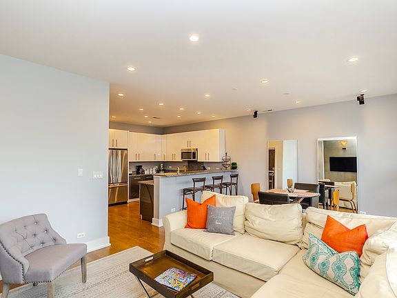 2nd image of 1138 N Milwaukee Ave #2