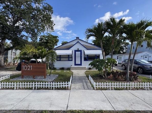 1021 NE 33rd St APT F2