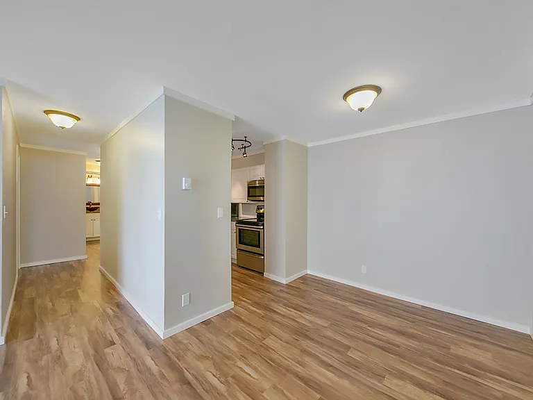 Granview Apartments — Photo 17