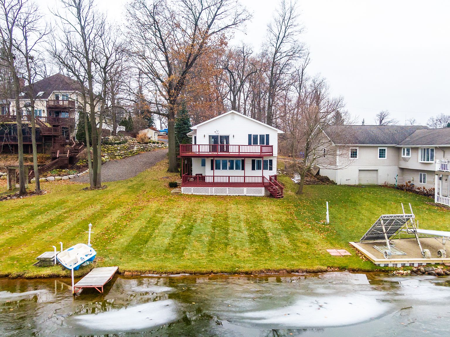 10495 Runyan Lake Poin, Fenton, MI 48430 Zillow