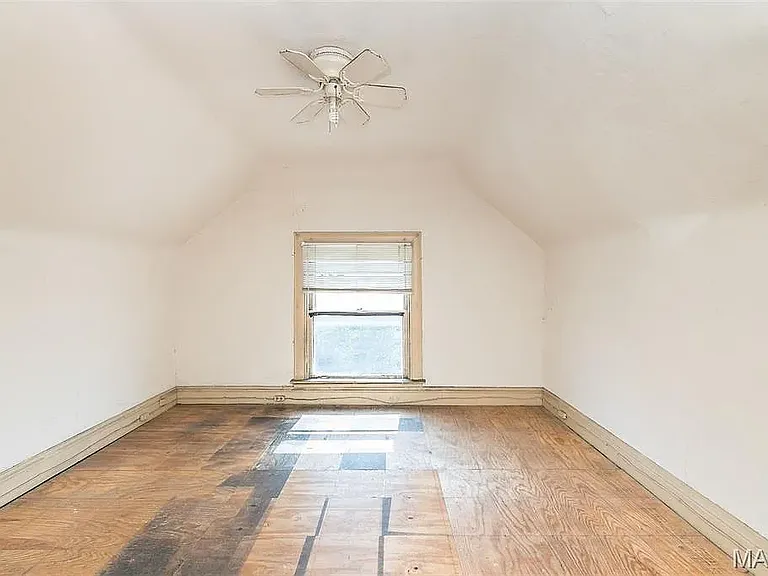 1911 Benton St — Photo 12