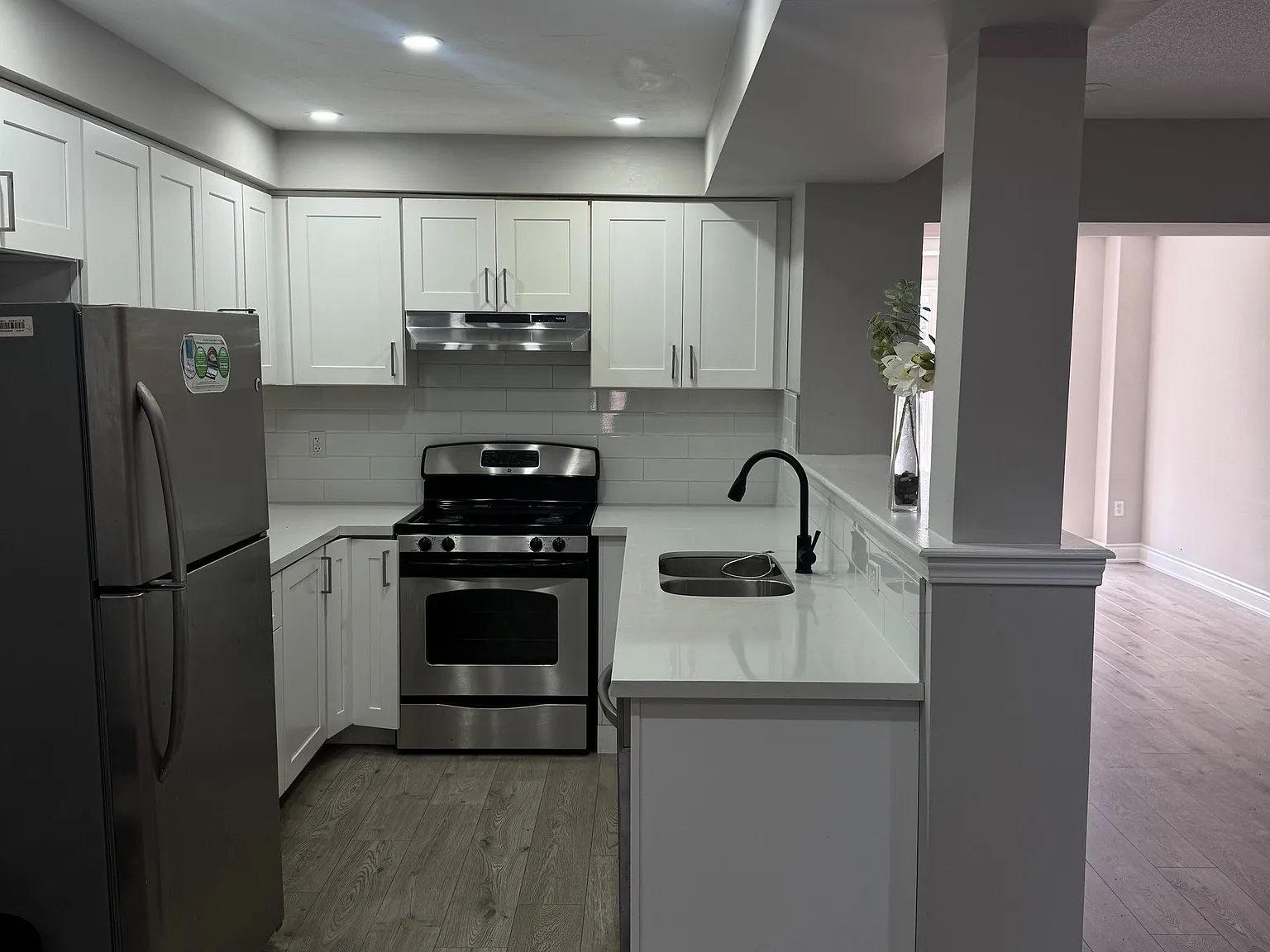 3 bed, $3,300 — Photo 3