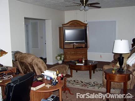 4th image of 340 Lake St