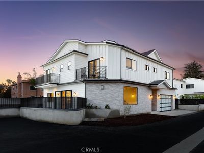 7013 N Moonlight Ln, Van Nuys, CA, 91405
