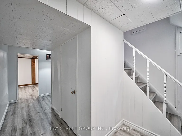35 Camwood Cres — Photo 29