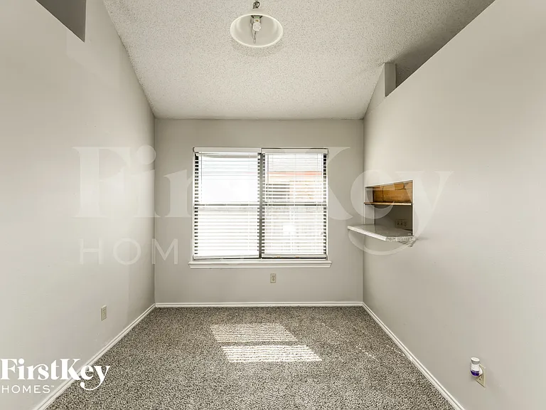4742 Cornflower Dr — Photo 5
