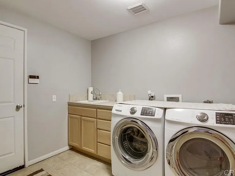 2921 E St #2 — Photo 7