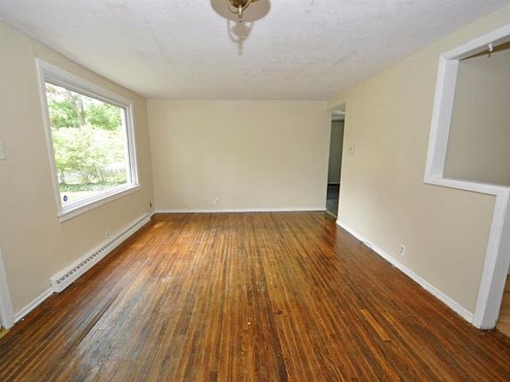 4th image of 1325 Joyce Dr