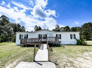 17 Southwood Cir, Freeport, FL 32439