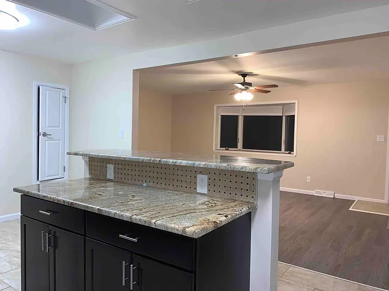 W 13th Pl — Photo 9