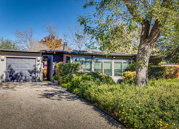 2nd image of 619 Brightwood Pl
