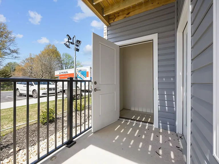 Harbor Village Apartments — Photo 71
