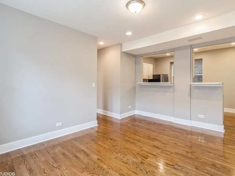 5437 W Monroe St #1 — Photo 12