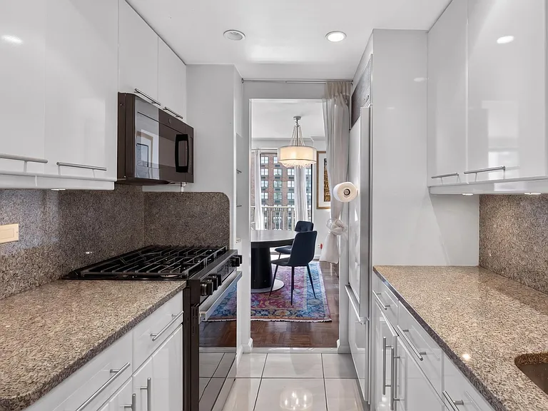 203 E 72nd St #19C — Photo 8