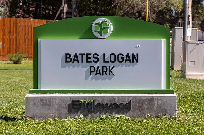 2 blocks from Bates Logan park