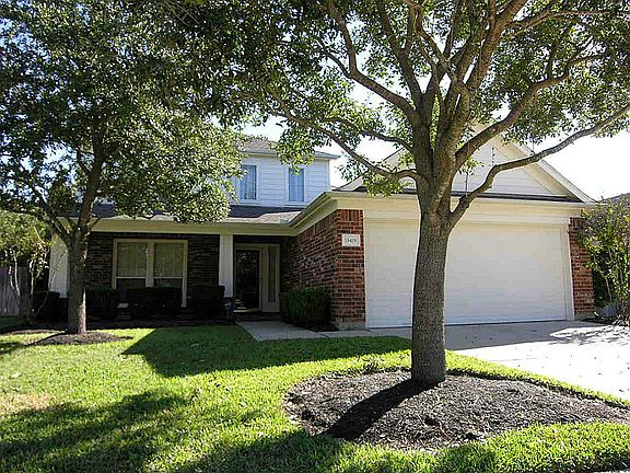 4th image of 15419 Court Green Trl