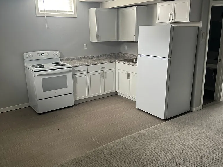 104 5th Ave S #4 — Photo 2