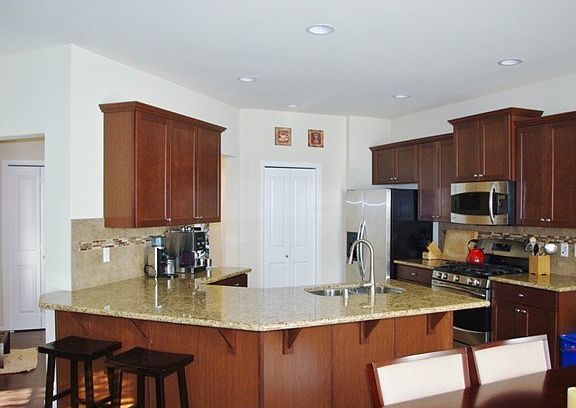 Open kitchen with breakfast bar