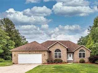 2278 Clark Rd, Erie, PA 16510