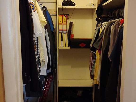 3rd image of 928 S Flood Ave #3