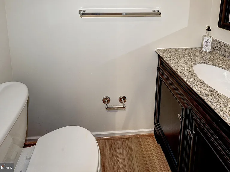 1502 Farsta Ct — Photo 11