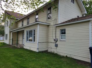 205 Sexton St #304, Breckenridge, MI