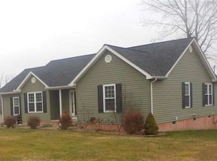 15 Oak Crest Dr, Grayson, KY 41143