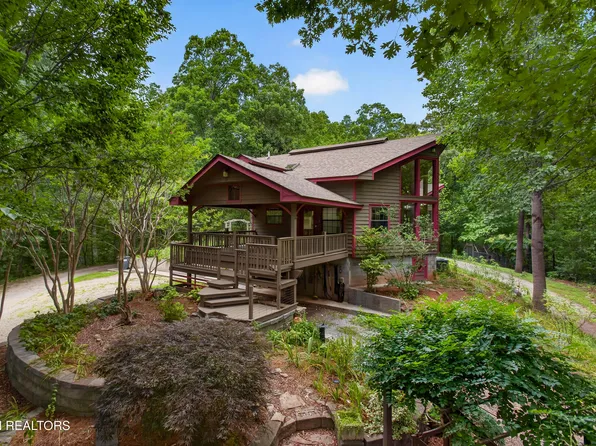 242 Deer Run Dr, Maryville, TN 37803